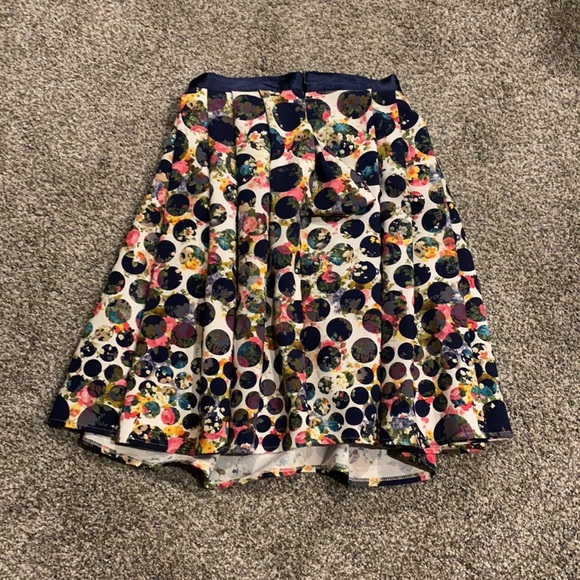 Myred multi color circle pattern skirt w pockets - Picture 2 of 4